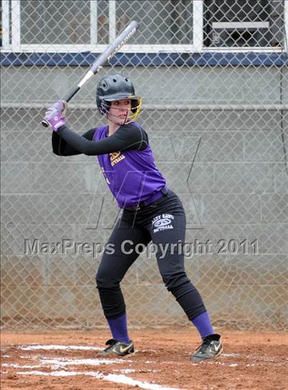 Thumbnail 2 in Oliver Springs vs. Anderson County (AC Invitational) photogallery.