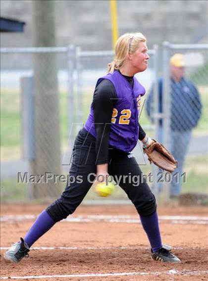 Thumbnail 3 in Oliver Springs vs. Anderson County (AC Invitational) photogallery.