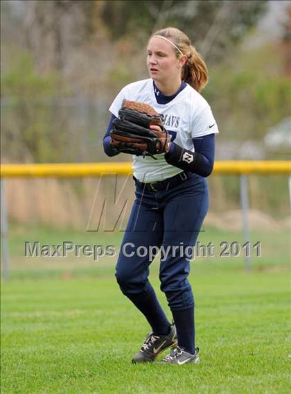 Thumbnail 2 in Oliver Springs vs. Anderson County (AC Invitational) photogallery.