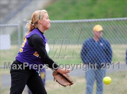 Thumbnail 2 in Oliver Springs vs. Anderson County (AC Invitational) photogallery.