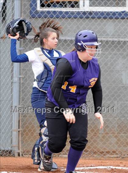 Thumbnail 2 in Oliver Springs vs. Anderson County (AC Invitational) photogallery.