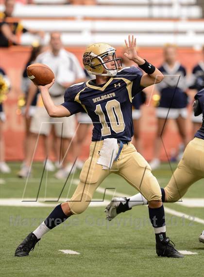 Thumbnail 3 in Clarence vs. West Genesee (Kickoff Classic) photogallery.