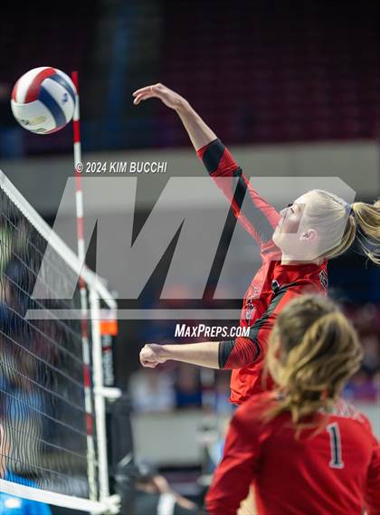 Thumbnail 3 in Winfield vs. Bridgeport (WVSSAC Class AAA Semifinal) photogallery.