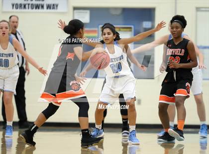 Thumbnail 1 in Hayfield @ Yorktown photogallery.
