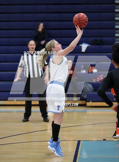 Thumbnail 1 in Hayfield @ Yorktown photogallery.