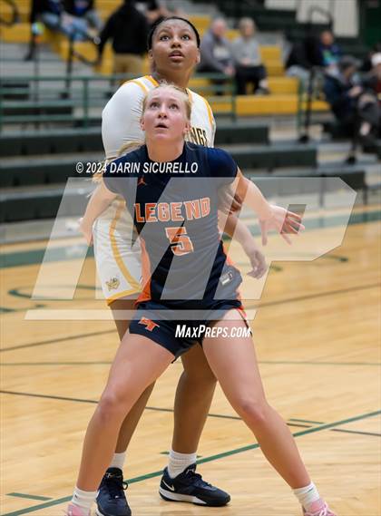 Thumbnail 3 in Legend vs. Moreno Valley (Nike Tournament of Champions) photogallery.