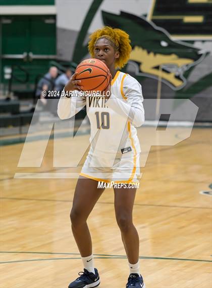 Thumbnail 2 in Legend vs. Moreno Valley (Nike Tournament of Champions) photogallery.