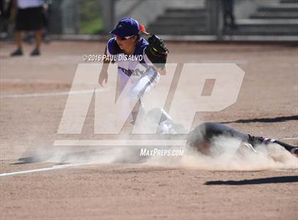 Thumbnail 3 in Douglas County vs. Horizon (CHSAA 5A Qualifier) photogallery.