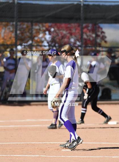 Thumbnail 2 in Douglas County vs. Horizon (CHSAA 5A Qualifier) photogallery.