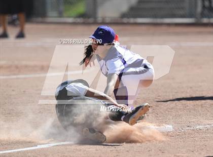 Thumbnail 2 in Douglas County vs. Horizon (CHSAA 5A Qualifier) photogallery.