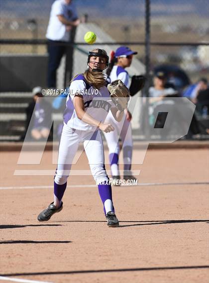 Thumbnail 2 in Douglas County vs. Horizon (CHSAA 5A Qualifier) photogallery.