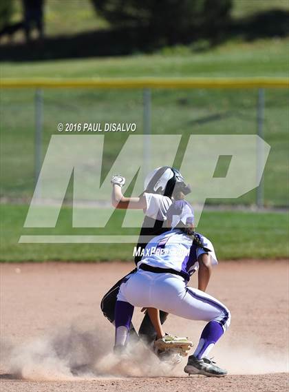 Thumbnail 3 in Douglas County vs. Horizon (CHSAA 5A Qualifier) photogallery.