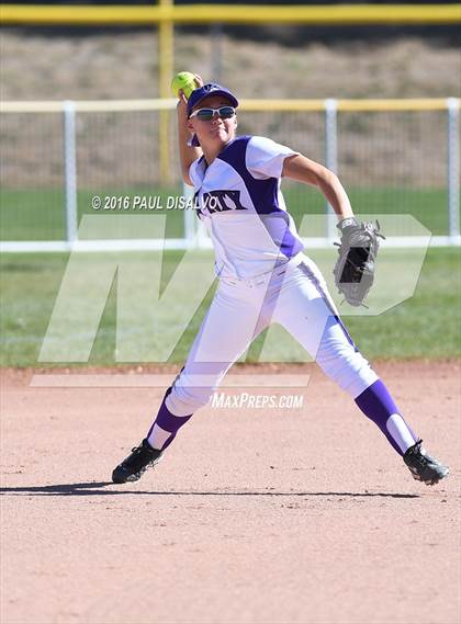 Thumbnail 3 in Douglas County vs. Horizon (CHSAA 5A Qualifier) photogallery.