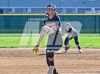 Thumbnail 2 in Lakewood vs Bear Creek photogallery.