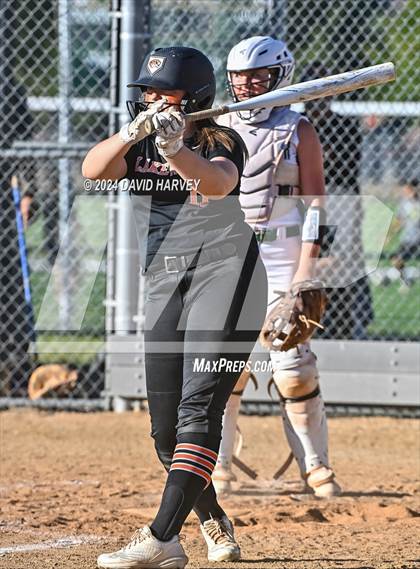 Thumbnail 2 in Lakewood vs Bear Creek photogallery.