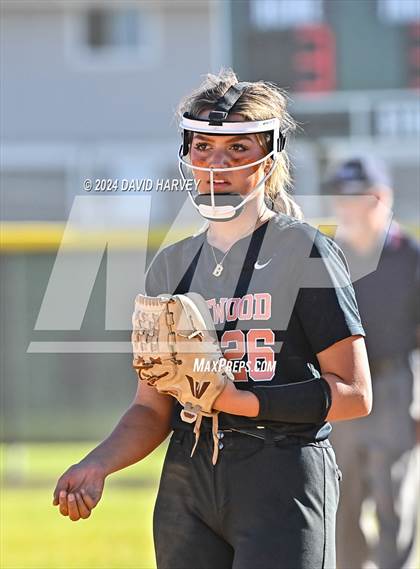 Thumbnail 2 in Lakewood vs Bear Creek photogallery.