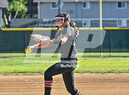 Thumbnail 2 in Lakewood vs Bear Creek photogallery.