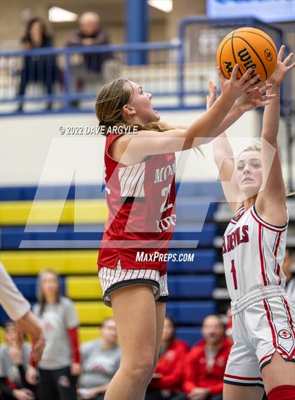 Thumbnail 3 in Mountain Ridge vs. Springville photogallery.