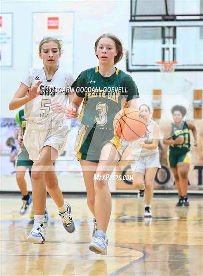 Thumbnail 3 in White Oak @ Croatan photogallery.