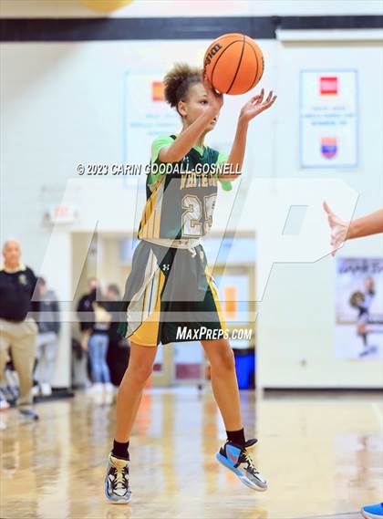 Thumbnail 2 in White Oak @ Croatan photogallery.