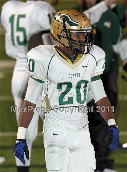 Thumbnail 2 in DeSoto vs. Stony Point (5A Region 2 Quarterfinals) photogallery.