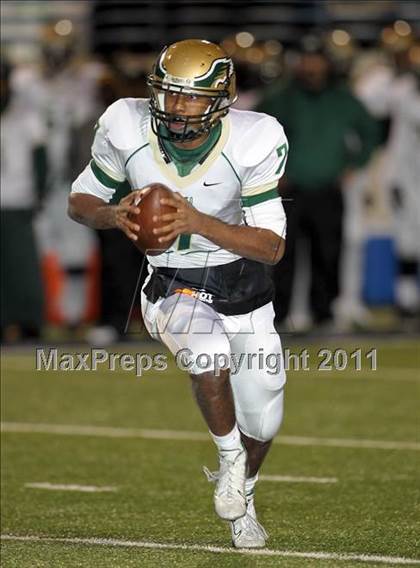 Thumbnail 3 in DeSoto vs. Stony Point (5A Region 2 Quarterfinals) photogallery.