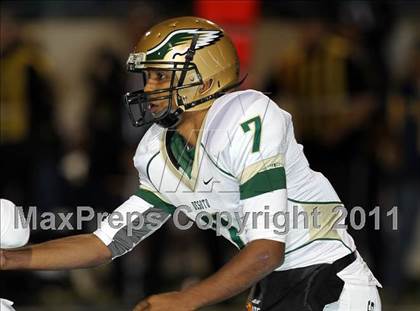 Thumbnail 2 in DeSoto vs. Stony Point (5A Region 2 Quarterfinals) photogallery.