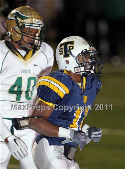 Thumbnail 1 in DeSoto vs. Stony Point (5A Region 2 Quarterfinals) photogallery.
