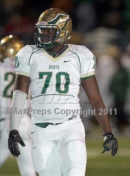 Thumbnail 3 in DeSoto vs. Stony Point (5A Region 2 Quarterfinals) photogallery.