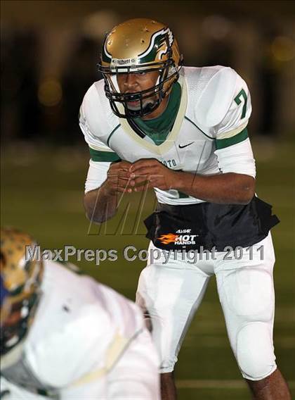 Thumbnail 2 in DeSoto vs. Stony Point (5A Region 2 Quarterfinals) photogallery.