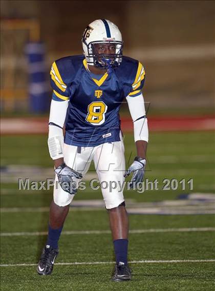 Thumbnail 2 in DeSoto vs. Stony Point (5A Region 2 Quarterfinals) photogallery.