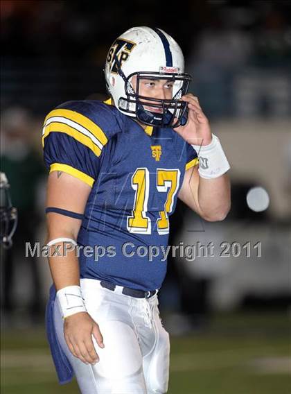 Thumbnail 3 in DeSoto vs. Stony Point (5A Region 2 Quarterfinals) photogallery.