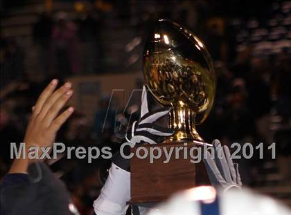 Thumbnail 3 in DeSoto vs. Stony Point (5A Region 2 Quarterfinals) photogallery.