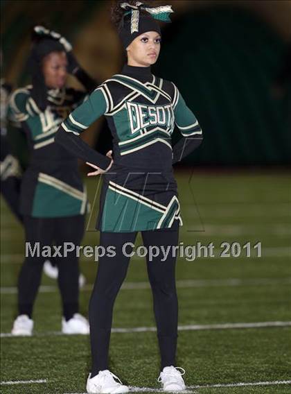Thumbnail 2 in DeSoto vs. Stony Point (5A Region 2 Quarterfinals) photogallery.