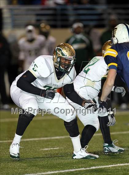 Thumbnail 3 in DeSoto vs. Stony Point (5A Region 2 Quarterfinals) photogallery.