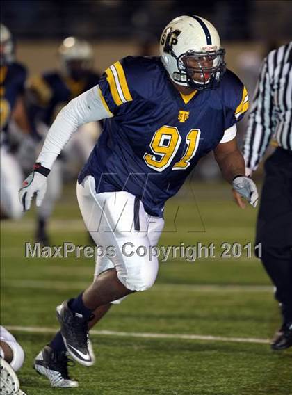 Thumbnail 1 in DeSoto vs. Stony Point (5A Region 2 Quarterfinals) photogallery.