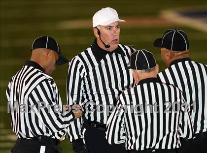 Thumbnail 3 in DeSoto vs. Stony Point (5A Region 2 Quarterfinals) photogallery.