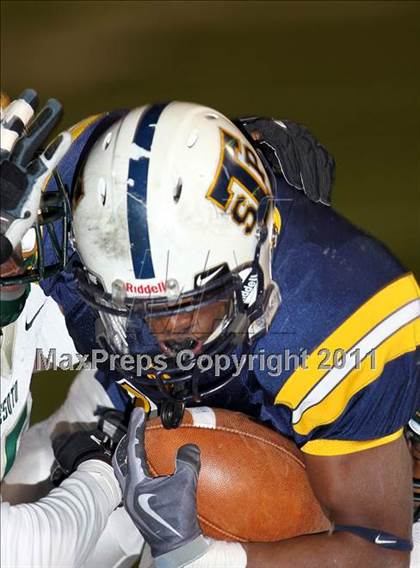 Thumbnail 2 in DeSoto vs. Stony Point (5A Region 2 Quarterfinals) photogallery.