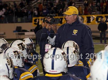 Thumbnail 2 in DeSoto vs. Stony Point (5A Region 2 Quarterfinals) photogallery.