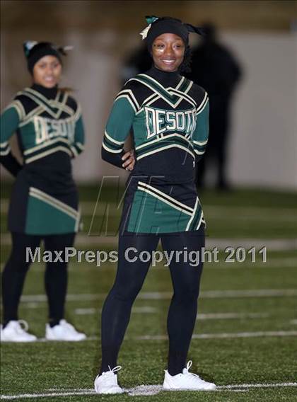 Thumbnail 3 in DeSoto vs. Stony Point (5A Region 2 Quarterfinals) photogallery.