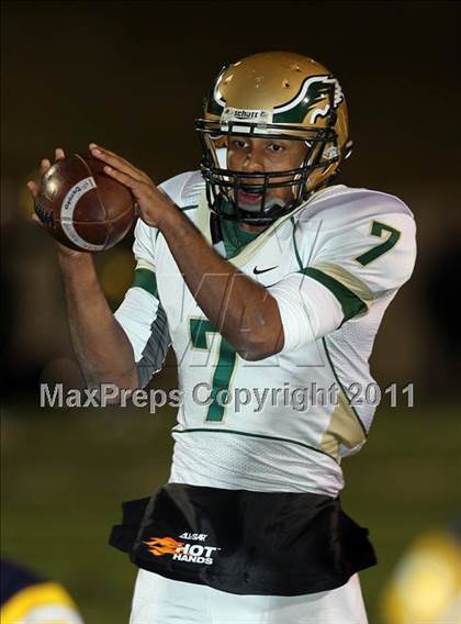 Thumbnail 1 in DeSoto vs. Stony Point (5A Region 2 Quarterfinals) photogallery.