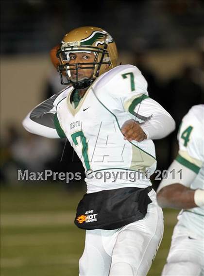 Thumbnail 3 in DeSoto vs. Stony Point (5A Region 2 Quarterfinals) photogallery.