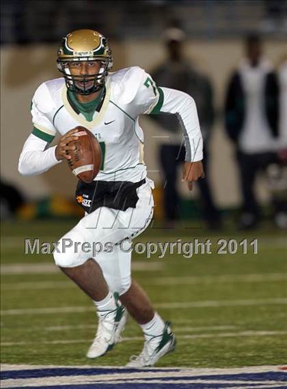 Thumbnail 3 in DeSoto vs. Stony Point (5A Region 2 Quarterfinals) photogallery.
