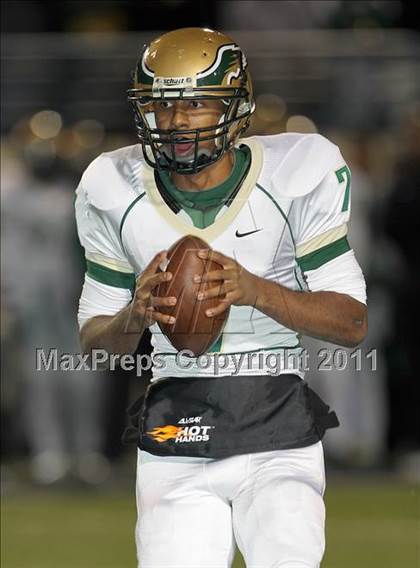 Thumbnail 1 in DeSoto vs. Stony Point (5A Region 2 Quarterfinals) photogallery.