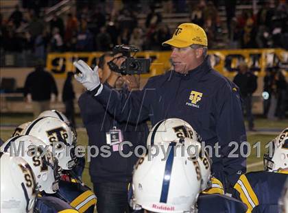 Thumbnail 3 in DeSoto vs. Stony Point (5A Region 2 Quarterfinals) photogallery.