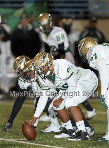 Thumbnail 2 in DeSoto vs. Stony Point (5A Region 2 Quarterfinals) photogallery.