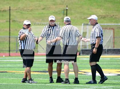 Thumbnail 2 in Mamaroneck vs. Niskayuna (NYSPHSAA Class A Regional Final) photogallery.