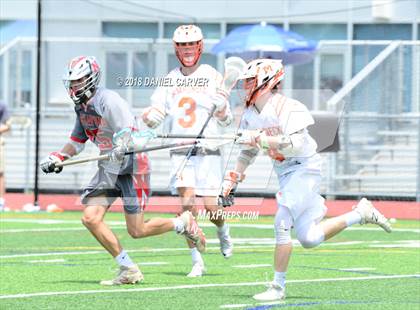 Thumbnail 2 in Mamaroneck vs. Niskayuna (NYSPHSAA Class A Regional Final) photogallery.