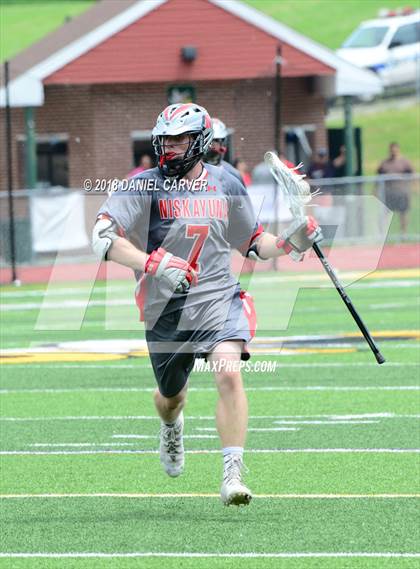 Thumbnail 1 in Mamaroneck vs. Niskayuna (NYSPHSAA Class A Regional Final) photogallery.
