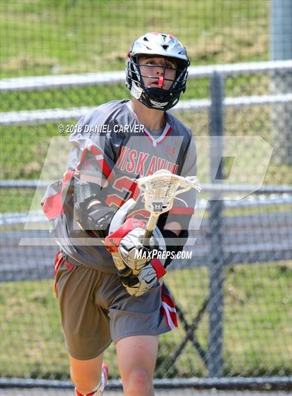 Thumbnail 1 in Mamaroneck vs. Niskayuna (NYSPHSAA Class A Regional Final) photogallery.